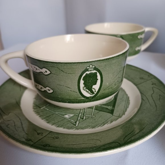 Tea set Colonial homestead green/ by Royal 6 cups, 6 plates , three small plates - Picture 3 of 11